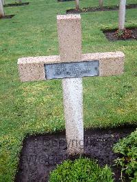 Lijssenthoek Military Cemetery - Naour, Louis
